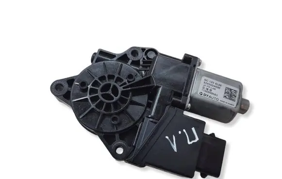 KIA Optima Front door window regulator motor 82450D4000