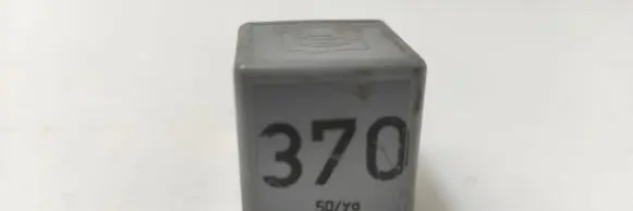 Audi A6 S6 C5 4B Other relay 8D0951253
