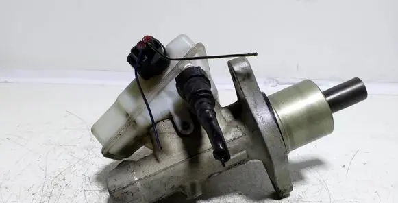 Ford Focus Master brake cylinder 03350886401