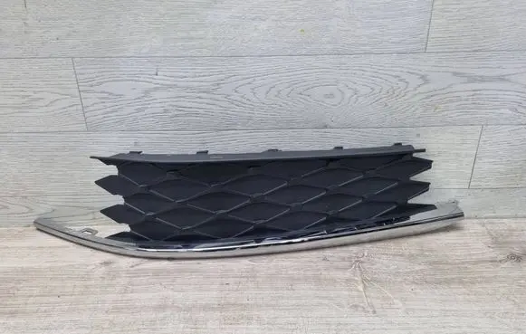 Front bumper lower grill