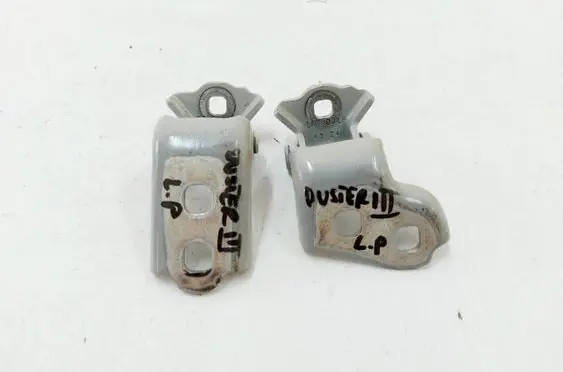 Dacia Duster III Front door hinge set 804006524R