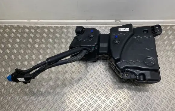 Skoda Kodiaq AdBlue liquid reservoir 5QF131877H 5Q0131969C