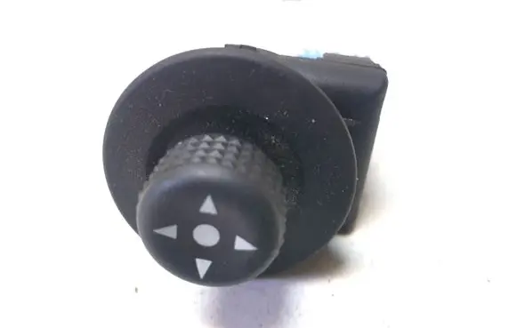 Peugeot Partner Wing mirror switch 185526