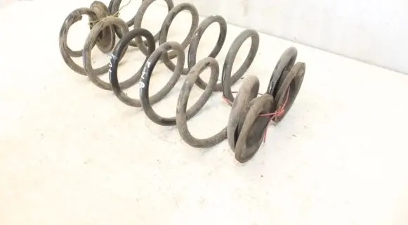 Toyota C-HR I Rear coil spring