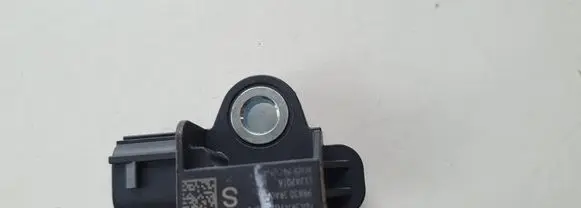 Nissan X-Trail T32 Airbag deployment crash/impact sensor 988303RA0A