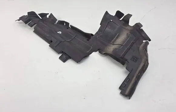 Audi A5 Intercooler air guide/duct channel 8W6121284