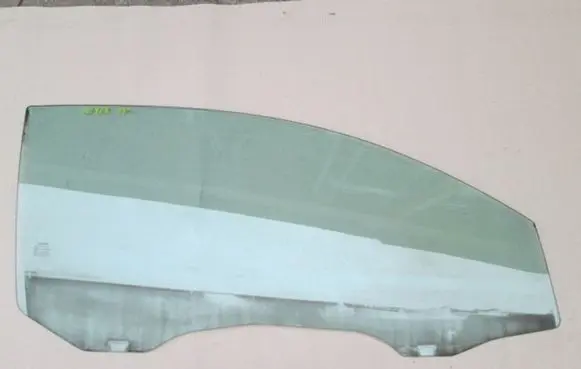 Volvo C30 Front door window glass four-door