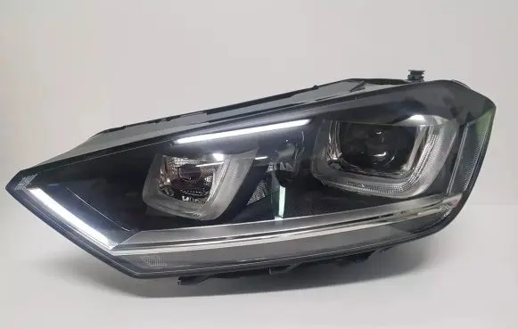 Volkswagen Golf Sportsvan Headlight/headlamp 517941033B