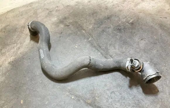 Audi A3 8Y Engine coolant pipe/hose 5Q0122051DF
