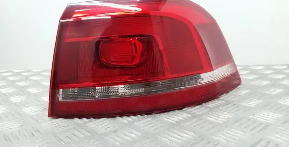 Volkswagen PASSAT B7 Rear/tail lights 3AF945096E