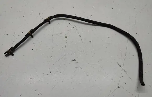 Volkswagen PASSAT B7 Fuel return line/hose CKR2138600