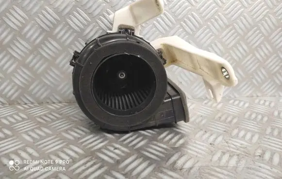 Toyota Yaris Electric radiator cooling fan G9230K021
