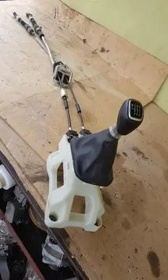 Hyundai i30 Gear selector/shifter in gearbox 
