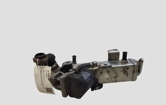 BMW 3 F30 F35 F31 EGR valve 879264 781075107 7810871