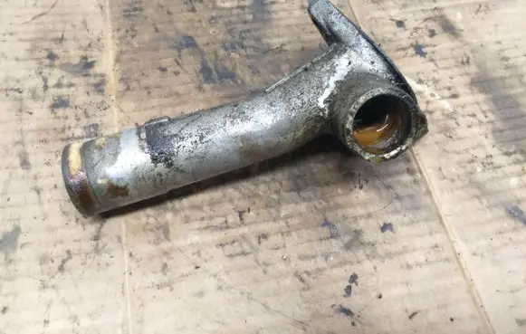 Mazda 323 F Engine coolant pipe/hose