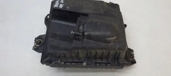 Opel Vivaro Air filter box 8200760899