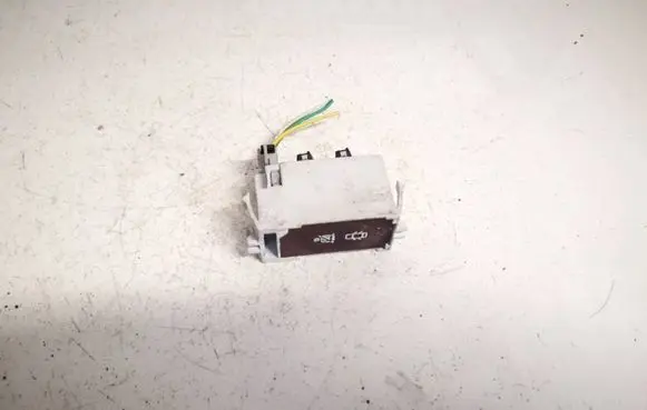 Passenger airbag on/off switch