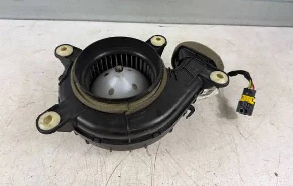 Citroen DS5 Heater fan/blower 9670033580