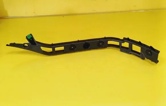 Opel Meriva A Rear bumper mounting bracket 93330081