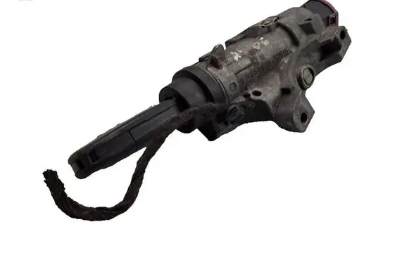 Volkswagen PASSAT B5.5 Ignition lock 4B0905851G