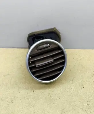 Mercedes-Benz ML W164 Dashboard side air vent grill/cover trim A1648302054