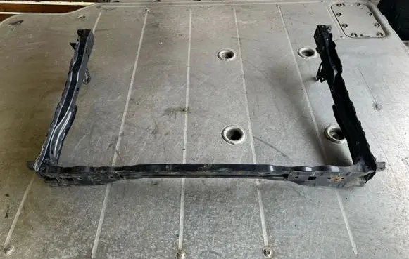 Toyota Prius (XW30) Bottom radiator support slam panel 