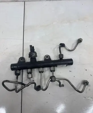 Mercedes-Benz A W176 Fuel main line pipe H8201225030 175213876R 143211461