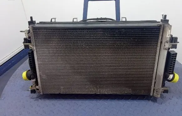 Opel Zafira C Coolant radiator 13360890