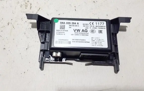 Volkswagen PASSAT B8 Other control units/modules 5NA035284A