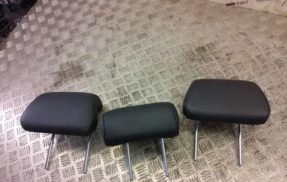 Hyundai i40 Rear seat headrest 