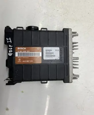 Volkswagen Golf II Engine control unit/module 0261200251