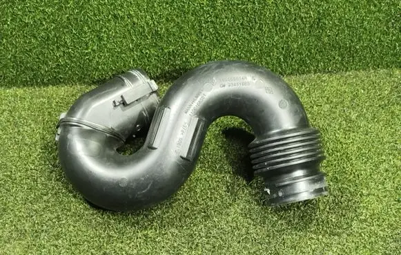 Renault Trafic III (X82) Air intake hose/pipe 93451665 1106168S01 16555514R