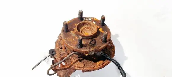 Toyota Corolla Verso AR10 Rear wheel hub 