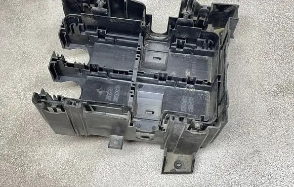 Opel Insignia B Engine control unit holder 