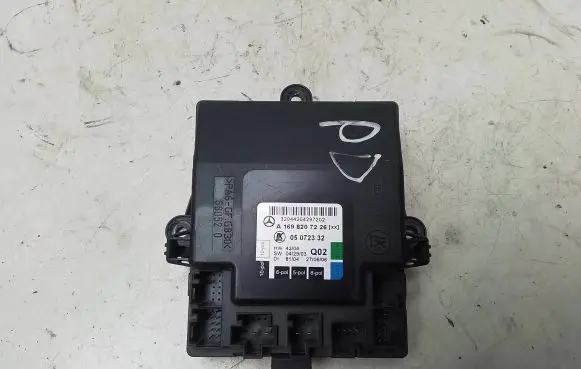 Mercedes-Benz B W245 Door control unit/module A1698207226 05072332