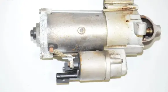 BMW 5 G30 G31 Starter motor 8671504 12418671504 12418693977