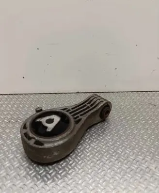Peugeot Expert Engine mount bracket 9816338580