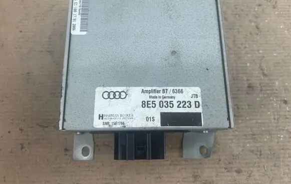 Audi A4 S4 B8 8K Sound amplifier 8E5035223D B76366 1561766