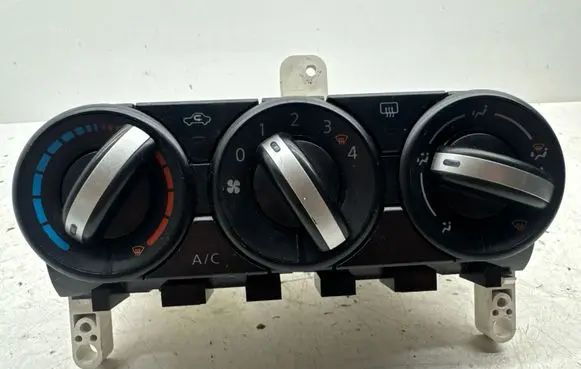 Nissan Qashqai Climate control unit 8C17