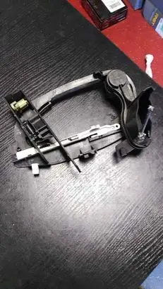 BMW 7 E65 E66 Front door exterior handle/bracket 7191574