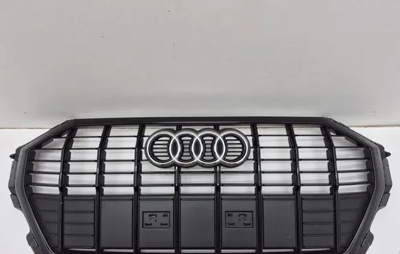 Audi Q3 F3 Front grill 83A853651E 83A853651F