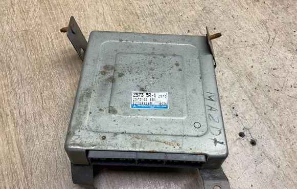 Mazda 323 F Engine control unit/module Z57318881 E2t84986m