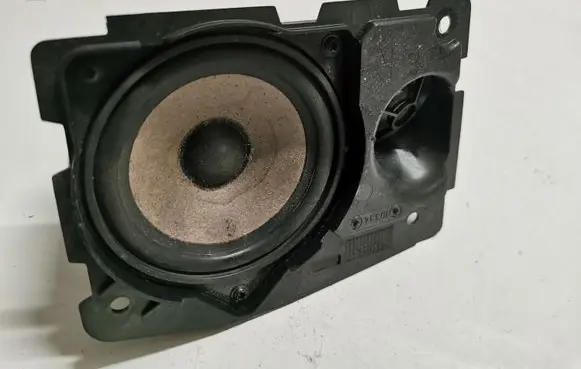 BMW 7 E65 E66 Parcel shelf speaker 6970070 6513697007001