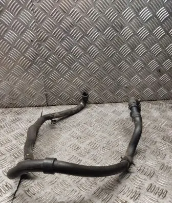 Volvo XC40 Engine coolant pipe/hose 32138061