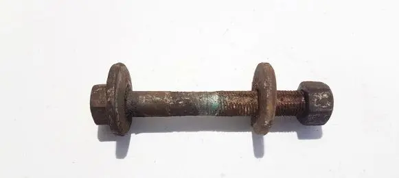 Volkswagen Touareg I Nuts/bolts 
