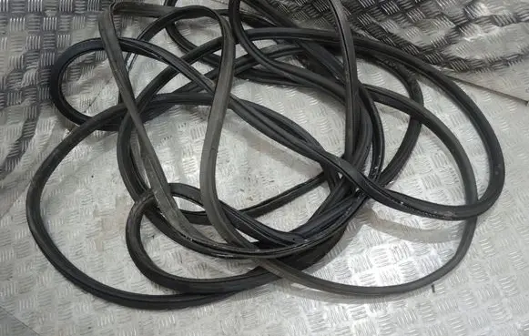 Volkswagen Crafter Rubber seal loading door 