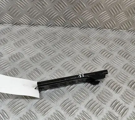 Mercedes-Benz EQS V297 Seat belt height adjuster A0008607802