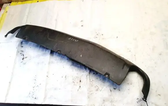 Front bumper lip