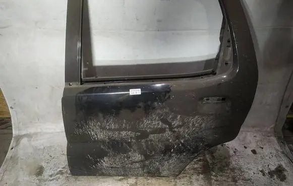 Rear door