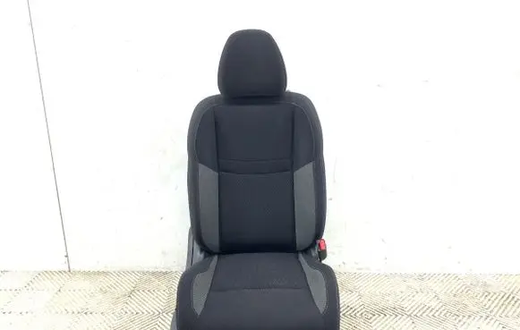 Nissan Qashqai Front passenger seat 